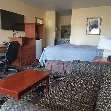 Oakridge Inn & Suites Eksteriør billede