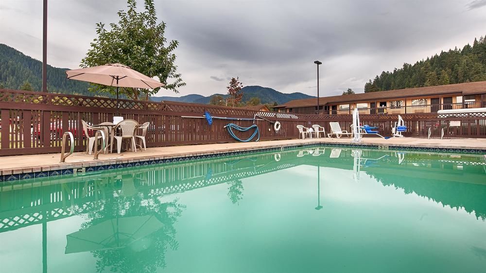 Oakridge Inn & Suites Eksteriør billede
