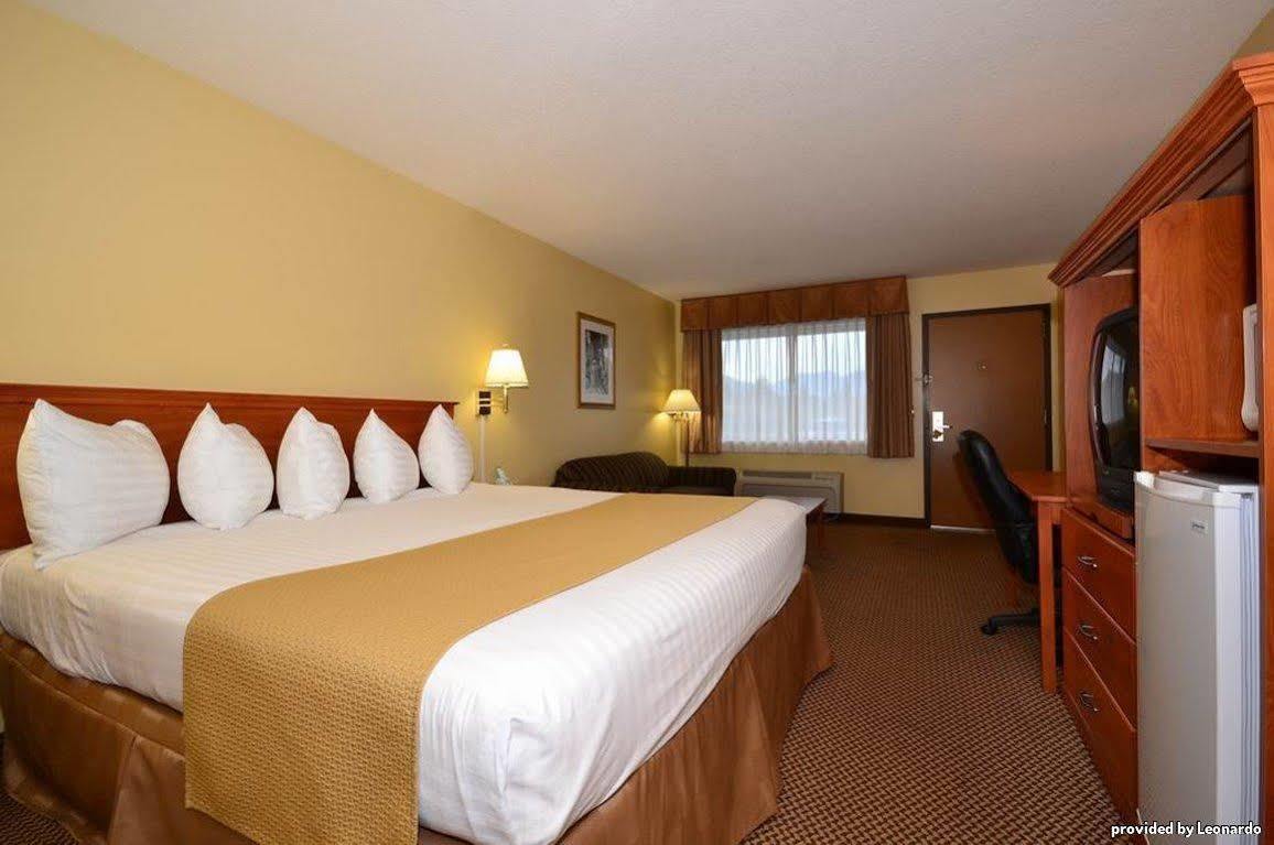 Oakridge Inn & Suites Værelse billede