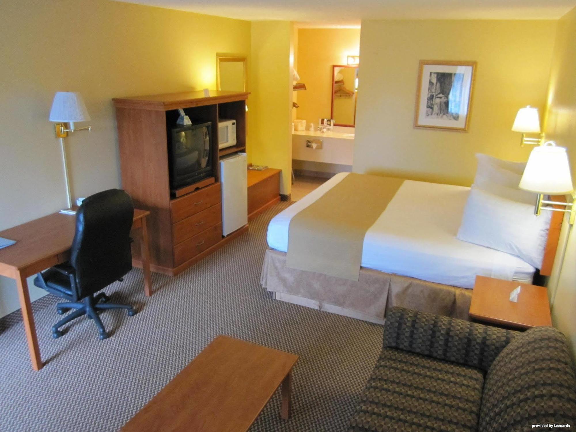 Oakridge Inn & Suites Eksteriør billede
